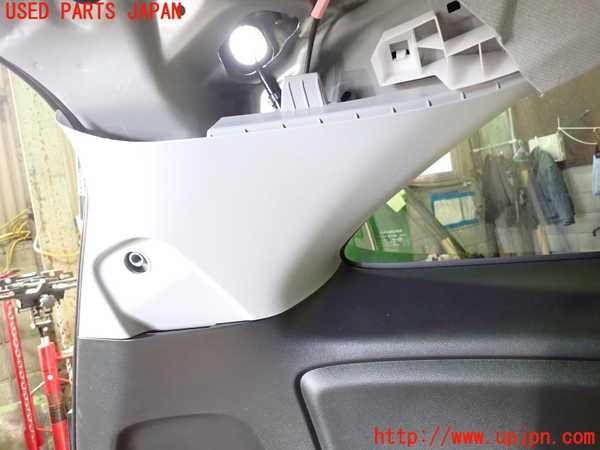 1UPJ-9237877680]ストリーム(RN8)左リアピラートリム 中古_3
