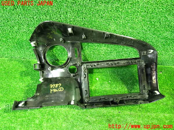 1UPJ-9237877691]ストリーム(RN8)内装トリム類1 中古_2