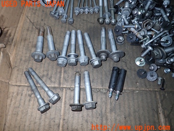 3UPJ=9237880720]BMW ミニ(MINI)ジョンクーパーワークス(XMJCW F56)ネジ・ナット・ステー類 セット ジャンク_3