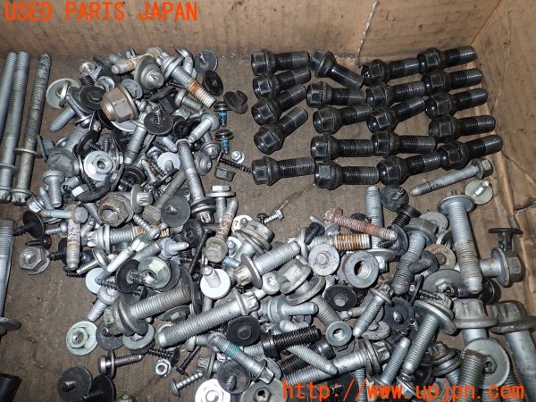3UPJ=9237880720]BMW ミニ(MINI)ジョンクーパーワークス(XMJCW F56)ネジ・ナット・ステー類 セット ジャンク_4