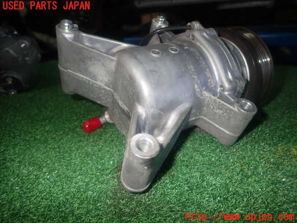 1UPJ-9237896025]CX-3(DK5AW)エアコンコンプレッサー 中古_3