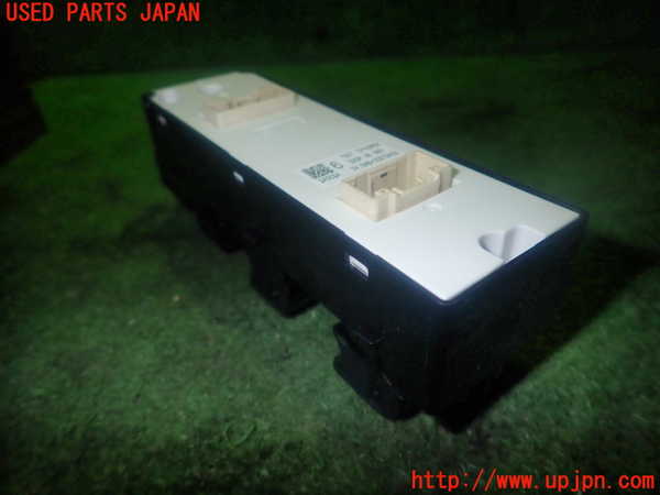 1UPJ-9237896240]CX-3(DK5AW)右前パワーウィンドウスイッチ 中古_3