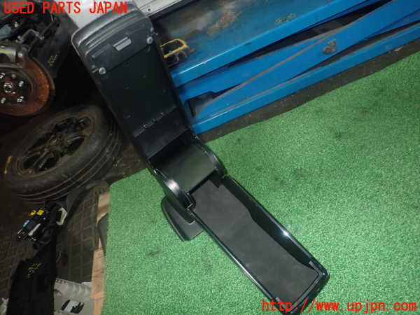 1UPJ-9237897841]CX-3(DK5AW)小物入れ1 中古_3