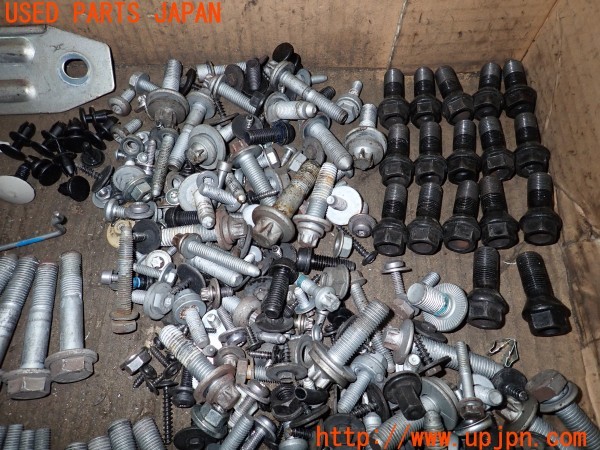 3UPJ=9237900720]BMW ミニ(MINI)クーパーD(XV15MW F55)ネジ・ナット・ステー類 セット ジャンク_4