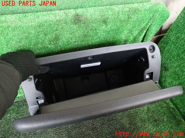 1UPJ-9237907516]BMW ミニ(MINI)クーパーD F55(XV15MW)グローブボックス1 中古_2