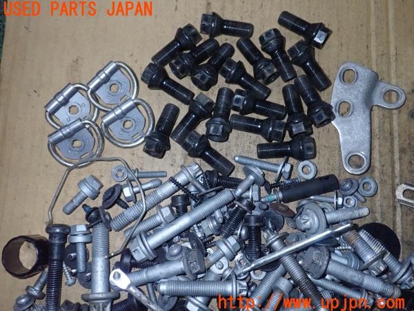 3UPJ=9237910720]BMW ミニ(MINI)クーパーD(XN15M F56)ネジ・ナット・ステー類 セット ジャンク_2