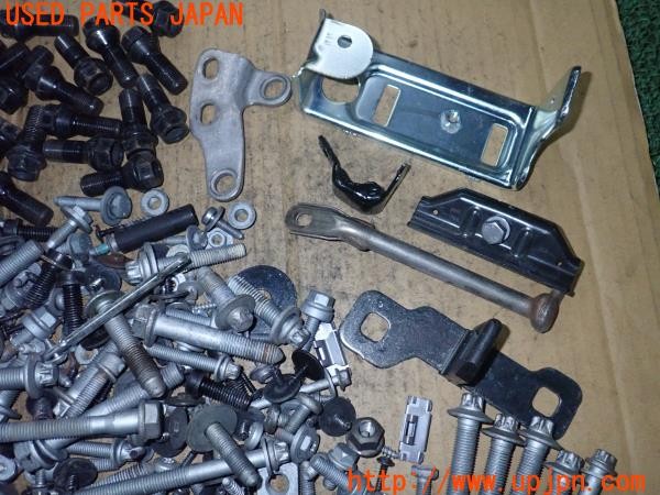 3UPJ=9237910720]BMW ミニ(MINI)クーパーD(XN15M F56)ネジ・ナット・ステー類 セット ジャンク_3