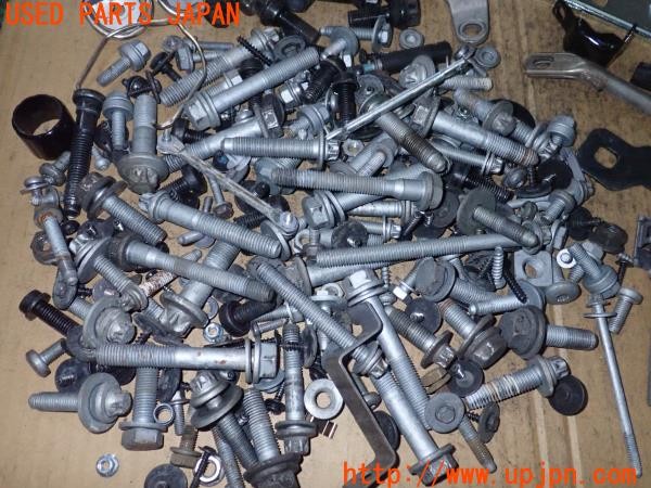 3UPJ=9237910720]BMW ミニ(MINI)クーパーD(XN15M F56)ネジ・ナット・ステー類 セット ジャンク_5