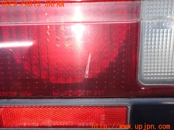 3UPJ=9237920547]サバンナ RX-7 カブリオレ(FC3C)後期 純正 KOITO 220-61295 テールランプ 中古_2