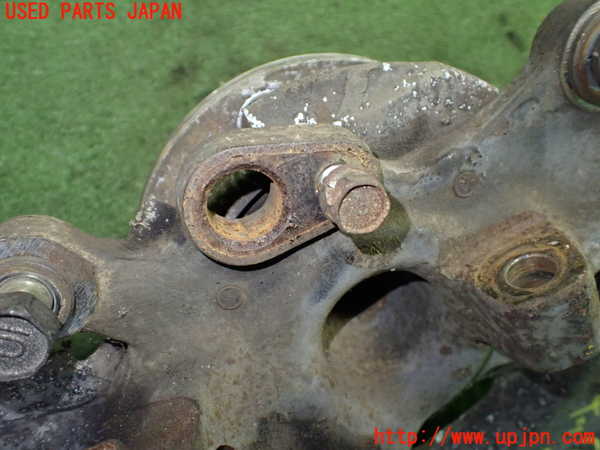 1UPJ-9237924295]サバンナ RX-7 カブリオレ(FC3C)左フロントナックルハブ 中古_4
