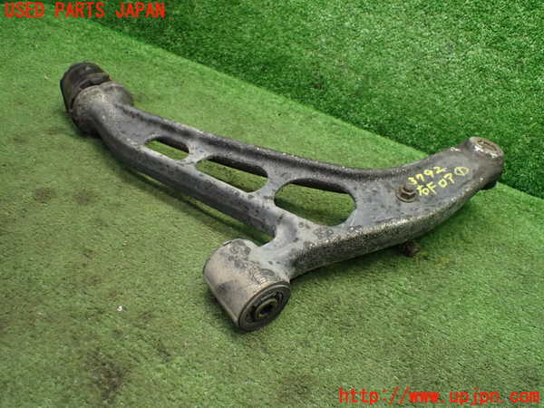 1UPJ-9237925176]サバンナ RX-7 カブリオレ(FC3C)右フロントロアアーム1 中古_2