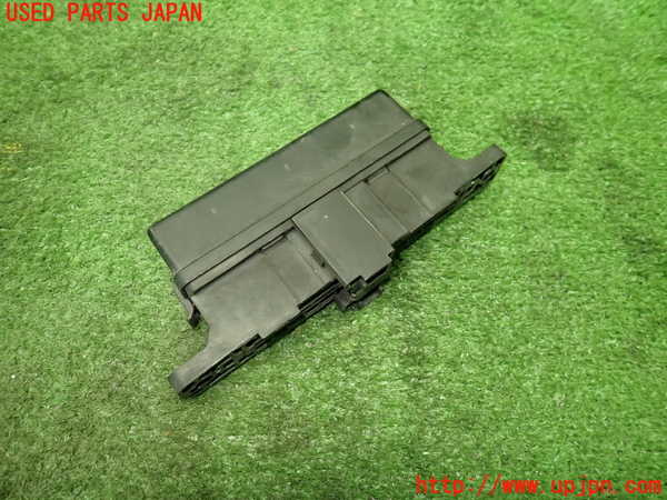 1UPJ-9237926741]サバンナ RX-7 カブリオレ(FC3C)ヒューズボックス1(EGルーム内助手席側) 中古_2