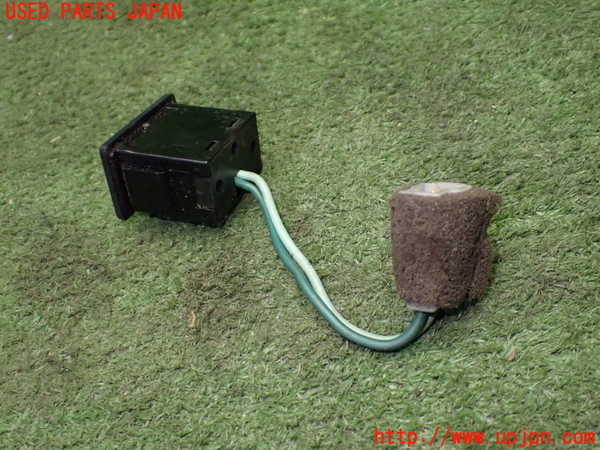 1UPJ-9237926295]サバンナ RX-7 カブリオレ(FC3C)フォグスイッチ 中古_3