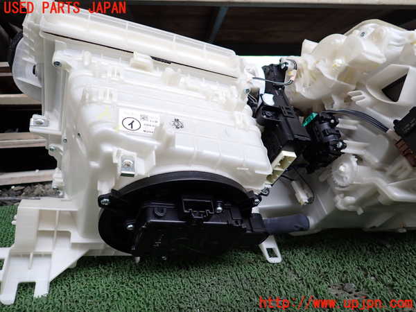 1UPJ-9237936081]レクサス・IS300h(AVE30)エバポレーター1 中古_3