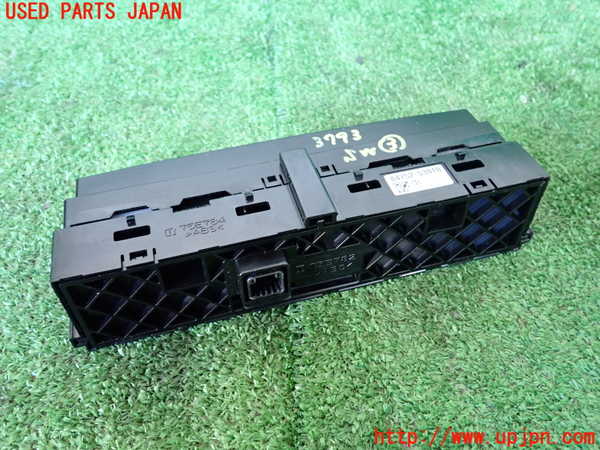 1UPJ-9237936308]レクサス・IS300h(AVE30)スイッチ3 (シートヒーター) 中古_2