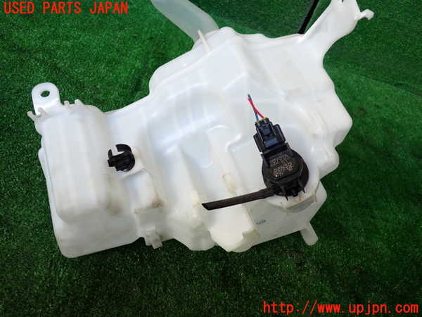1UPJ-9237936791]レクサス・IS300h(AVE30)ウォッシャータンク1 中古_2