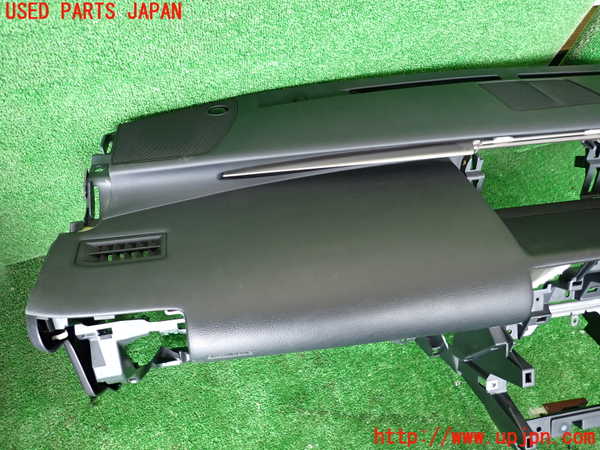 1UPJ-9237937505]レクサス・IS300h(AVE30)ダッシュボード 中古_2