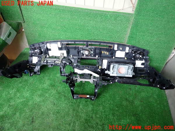 1UPJ-9237937505]レクサス・IS300h(AVE30)ダッシュボード 中古_4