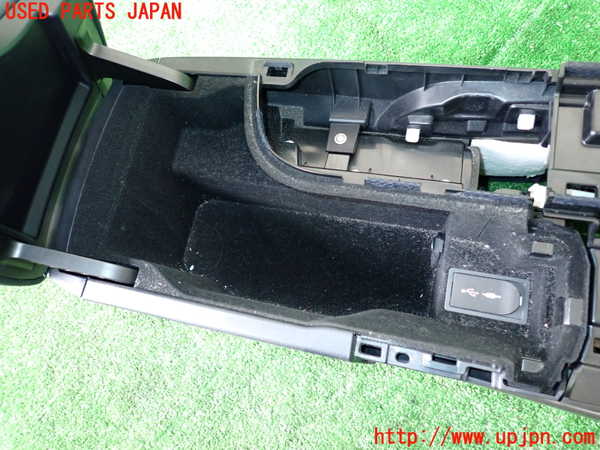 1UPJ-9237937540]レクサス・IS300h(AVE30)センターコンソール 中古_4