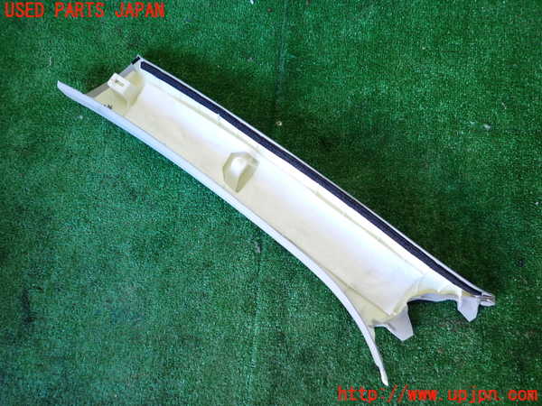 1UPJ-9237937655]レクサス・IS300h(AVE30)右フロントピラートリム 中古_2