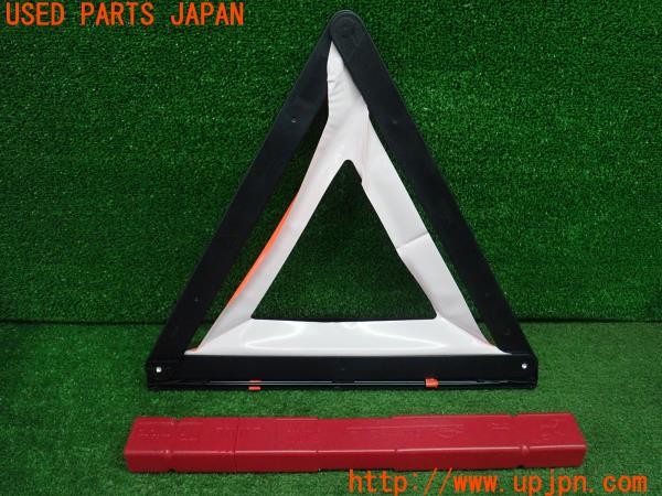 3UPJ=9237940643]BMW 320i グランツーリスモ(3X20 F34)純正 6 770 487 三角表示板 停止表示板 中古_2