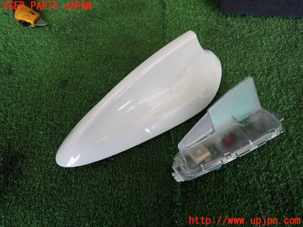 2UPJ-9237946550]BMW 320i グランツーリスモ(3X20)(F34)アンテナ 中古_3