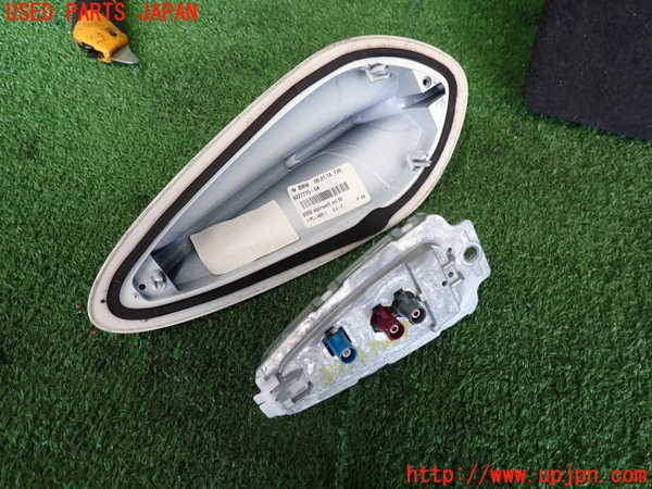 2UPJ-9237946550]BMW 320i グランツーリスモ(3X20)(F34)アンテナ 中古_4