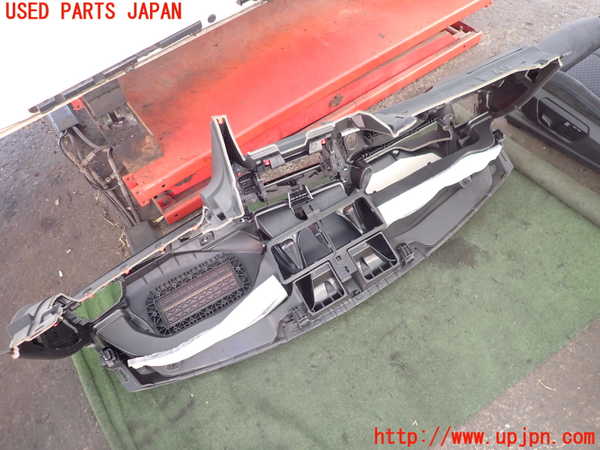 2UPJ-9237947505]BMW 320i グランツーリスモ(3X20)(F34)ダッシュボード 中古_3