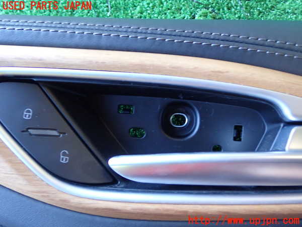 1UPJ-9237951234]アルファロメオ・ジュリア(95220)右前ドア内張り 中古_4