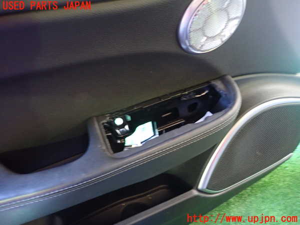 1UPJ-9237951264]アルファロメオ・ジュリア(95220)左前ドア内張り 中古_2