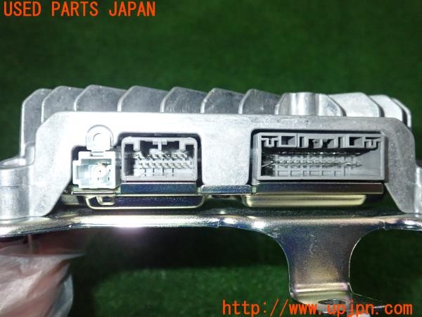 3UPJ=9237960511]ZR-V e：HEV(RZ6)純正 BOSE 8A400-3V0-J01-M1 オーディオアンプ 中古_2
