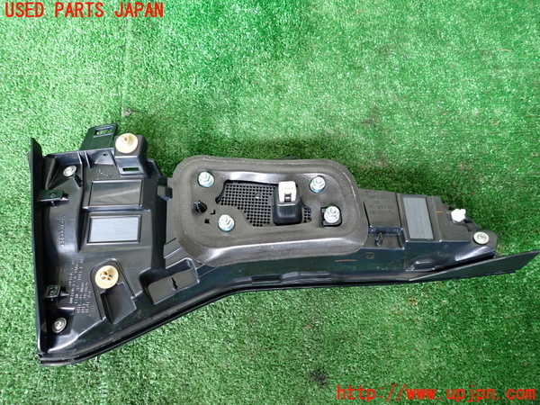 1UPJ-9237961550]ZR-V e：HEV(RZ6)右リアフィニッシャー 中古_2