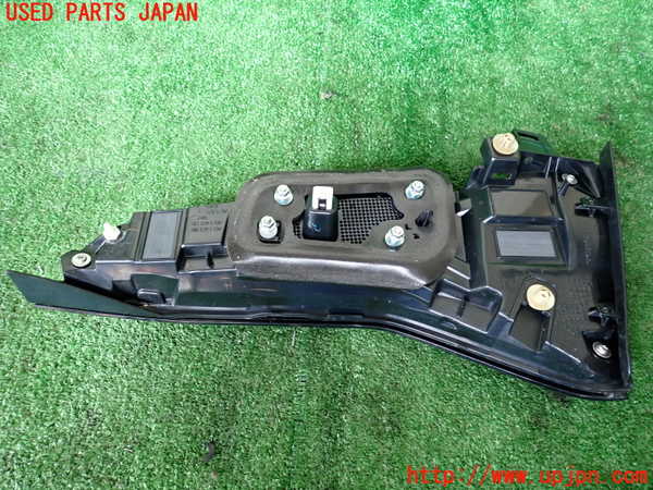 1UPJ-9237961552]ZR-V e：HEV(RZ6)左リアフィニッシャー 中古_2