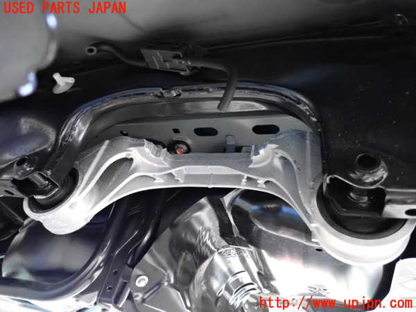 1UPJ-9237965295]ZR-V e：HEV(RZ6)リアメンバー 中古_4