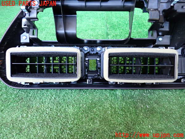 1UPJ-9237967527]ZR-V e：HEV(RZ6)エアコン吹き出し口2(真中) 中古_4