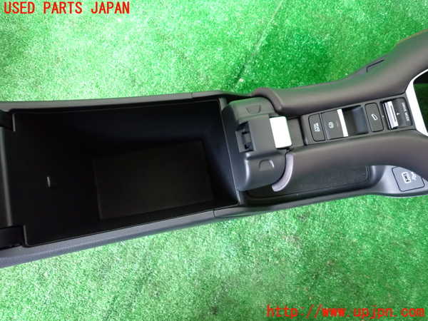 1UPJ-9237967540]ZR-V e：HEV(RZ6)センターコンソール 中古_3