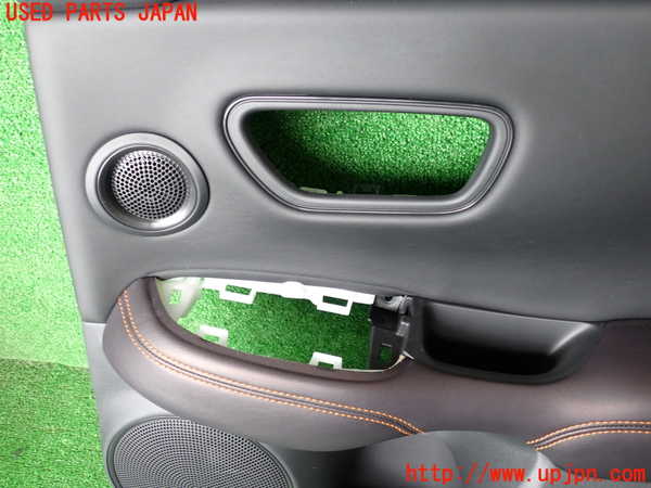 1UPJ-9237961294]ZR-V e：HEV(RZ6)右後ドア内張り 中古_2