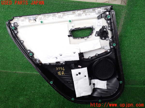 1UPJ-9237961294]ZR-V e：HEV(RZ6)右後ドア内張り 中古_3
