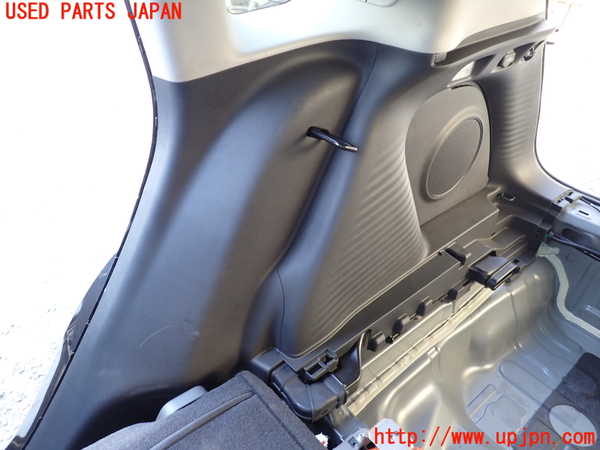 1UPJ-9237967675]ZR-V e：HEV(RZ6)右リアピラートリム 中古_3