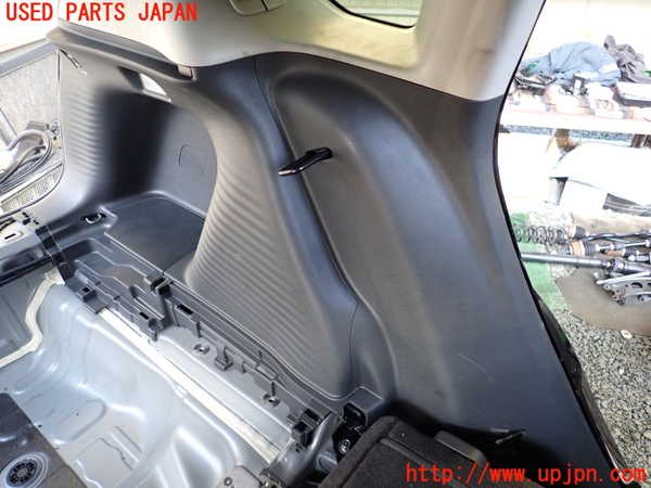 1UPJ-9237967680]ZR-V e：HEV(RZ6)左リアピラートリム 中古_3