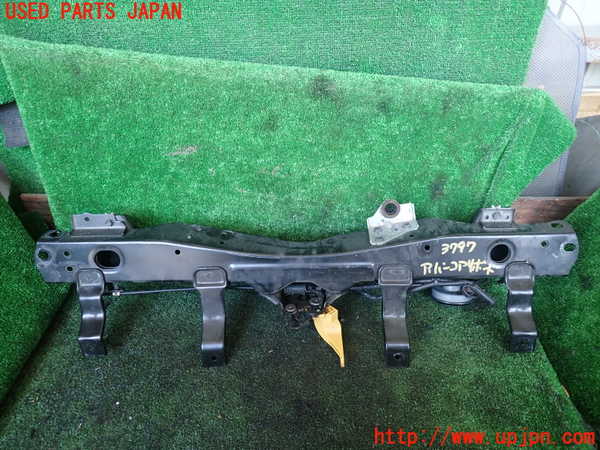 1UPJ-9237971040]セレナ(NC28 C28系)アッパーコアサポート 中古_3