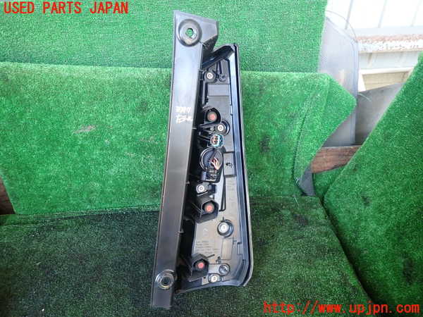 1UPJ-9237971536]セレナ(NC28 C28系)左テールランプ 中古_2