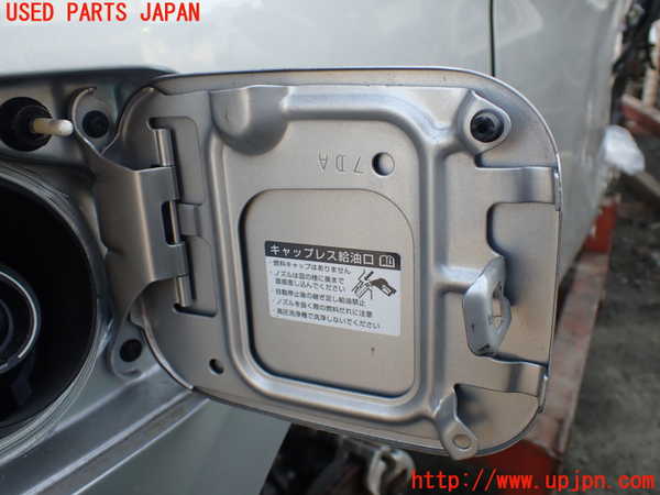 1UPJ-9237971690]セレナ(NC28 C28系)フューエルリッド 中古_2