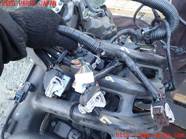 1UPJ-9237972010]セレナ(NC28 C28系)エンジン MR20DD 4WD 中古_3