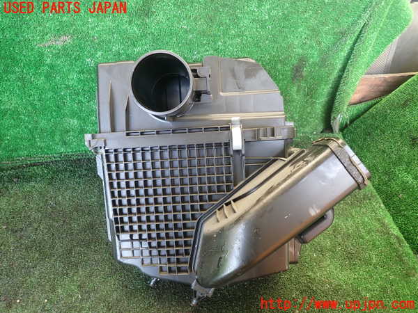 1UPJ-9237972560]セレナ(NC28 C28系)エアクリーナーボックス 中古_2