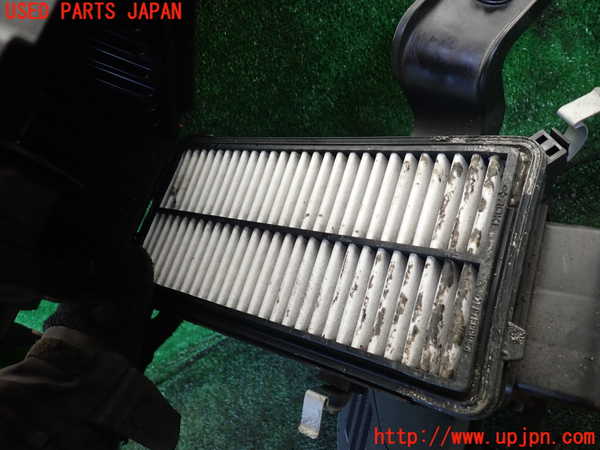1UPJ-9237972560]セレナ(NC28 C28系)エアクリーナーボックス 中古_3