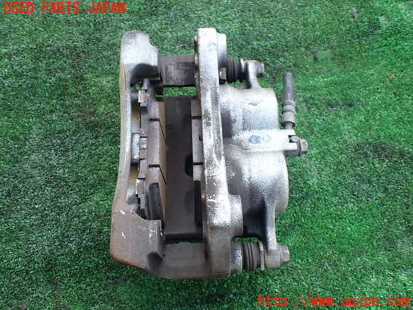 1UPJ-9237974085]セレナ(NC28 C28系)左フロントキャリパー 中古_2