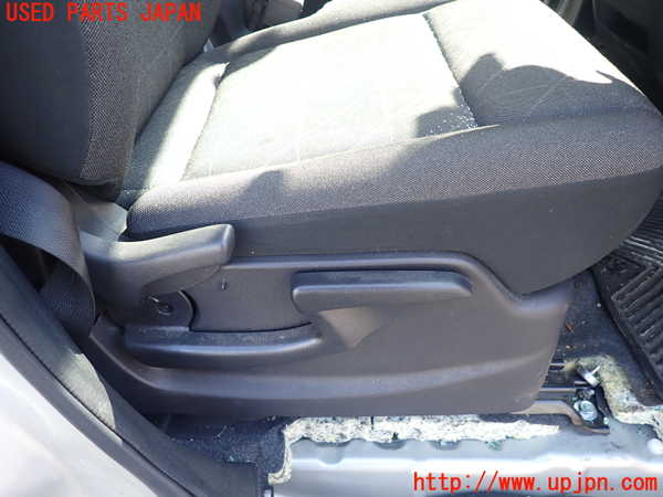 1UPJ-9237977035]セレナ(NC28 C28系)運転席シート 中古_4