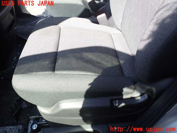 1UPJ-9237977065]セレナ(NC28 C28系)助手席シート 中古_3