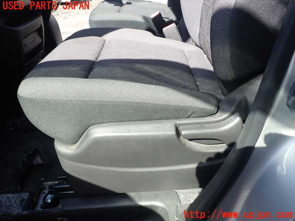 1UPJ-9237977065]セレナ(NC28 C28系)助手席シート 中古_4